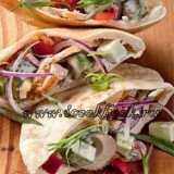 Пита с птицей, овощами и голубым сыром